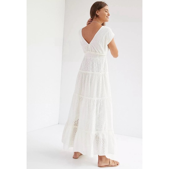 Anthropologie Tiered Eyelet Maxi Dress NWT Size Medium RARE Dress - Picture 6 of 16
